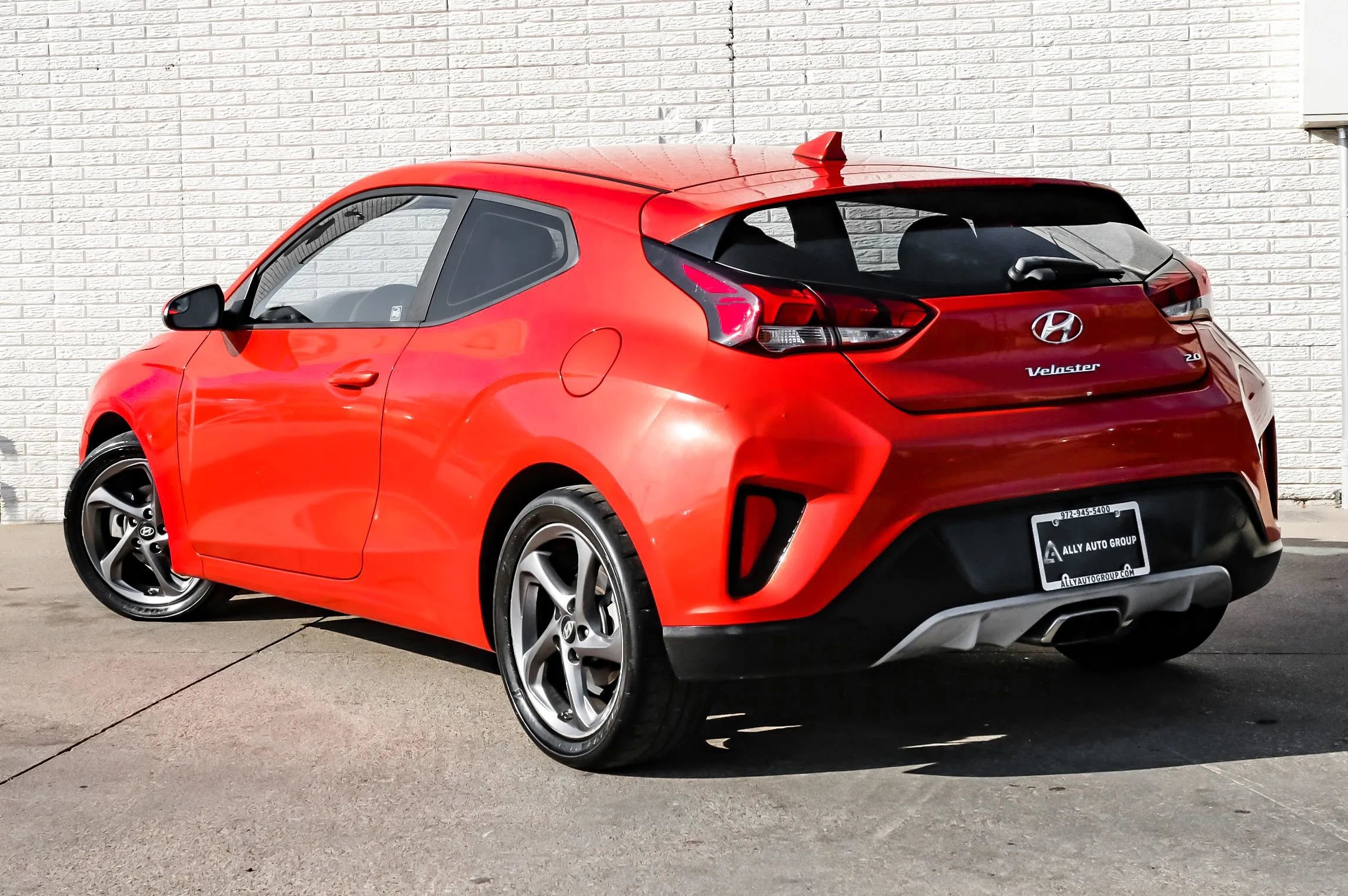 Used 2020 Hyundai Veloster 2.0 FWD image 9