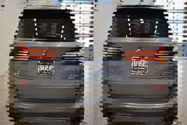 Used 2024 BMW X5 M60i w/ Executive Package image 11