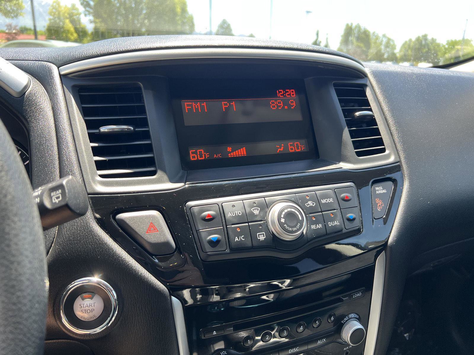 Used 2013 Nissan Pathfinder S AWD/4WD image 35