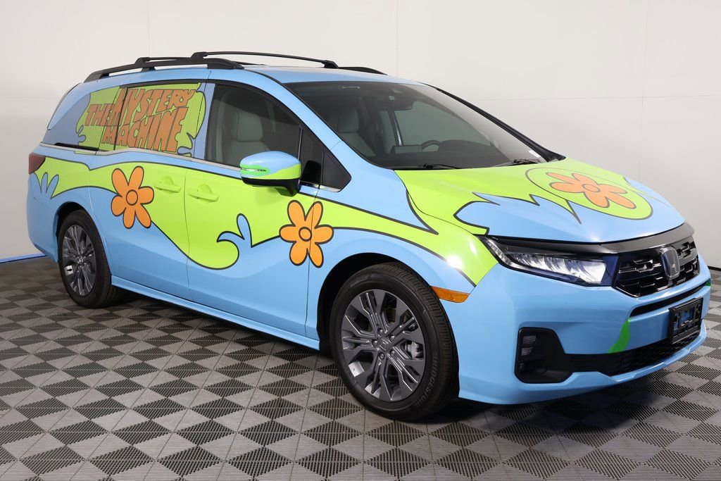 Used 2025 Honda Odyssey Touring image 3