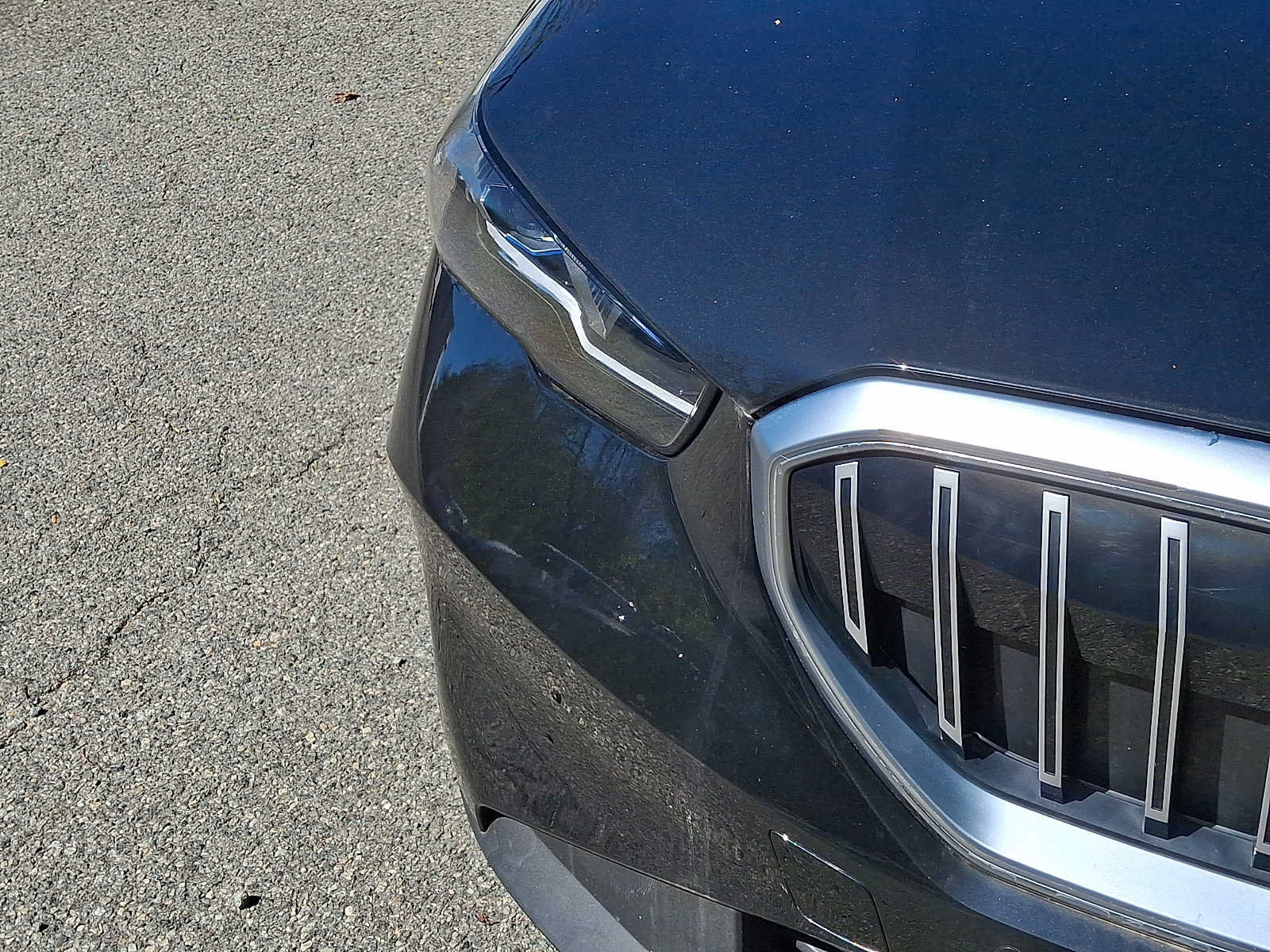 Used 2024 BMW i5 eDrive40i w/ Premium Package RWD image 9