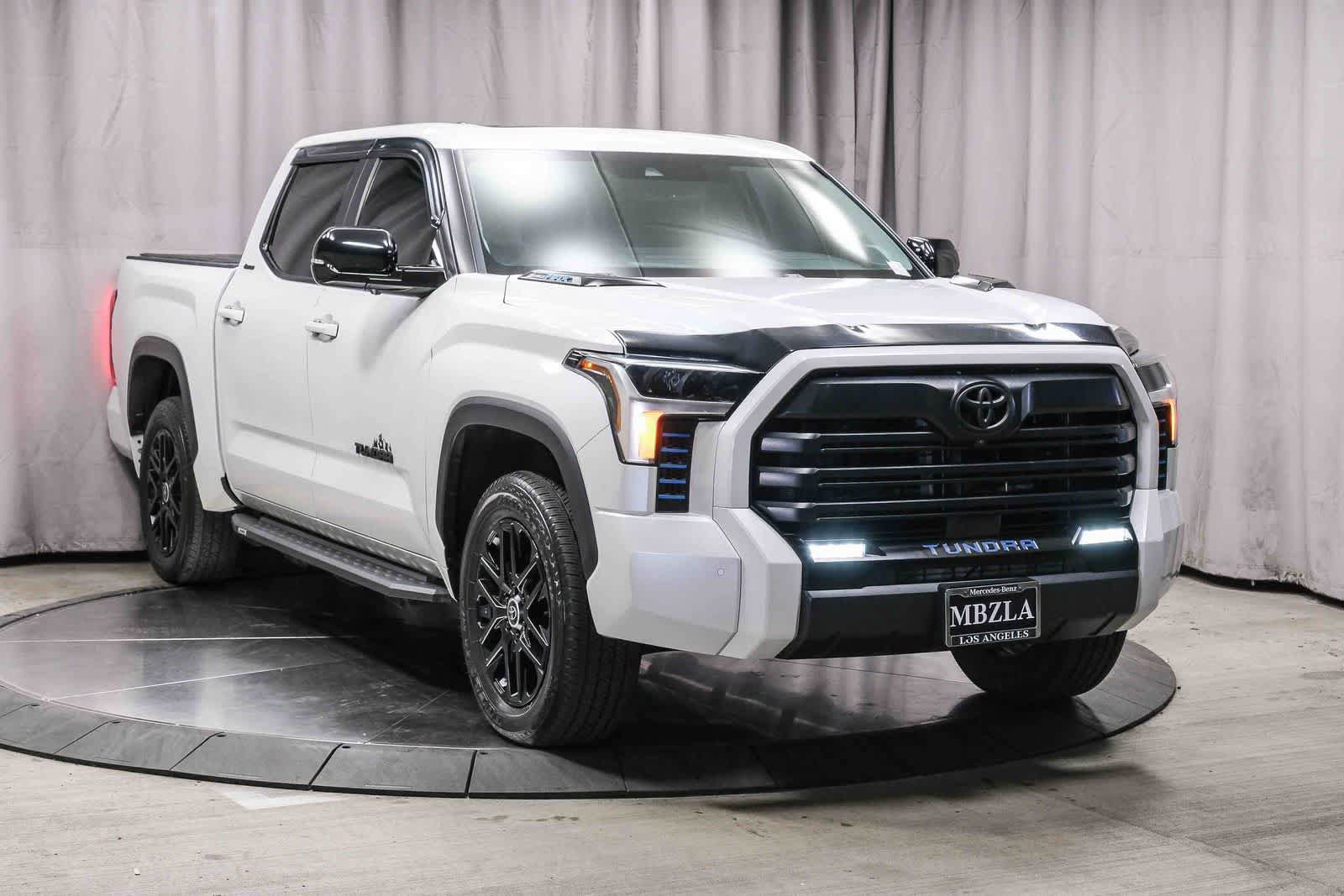 Used 2024 Toyota Tundra Limited AWD/4WD image 5