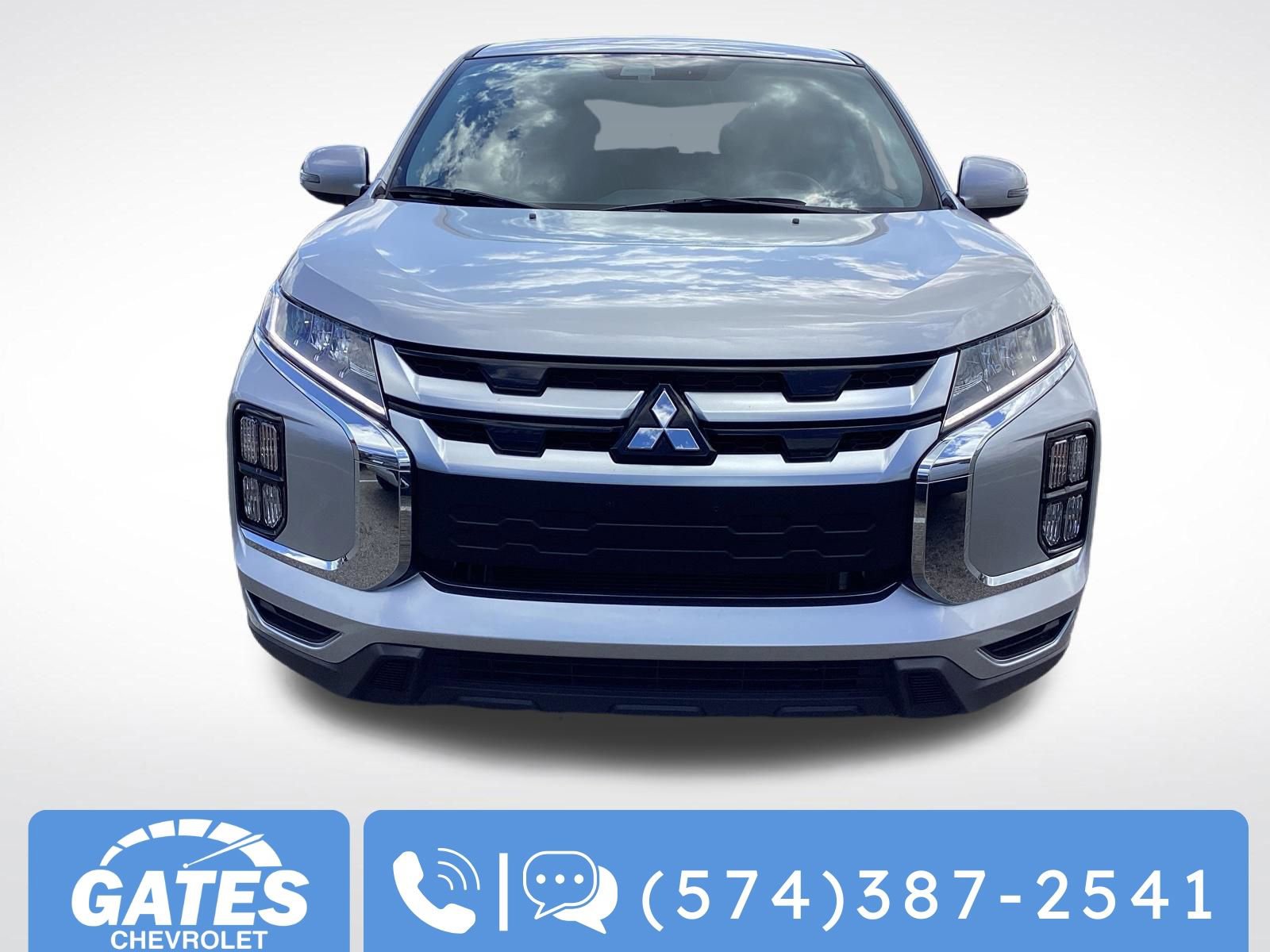 Used 2025 Mitsubishi Outlander Sport SE image 2