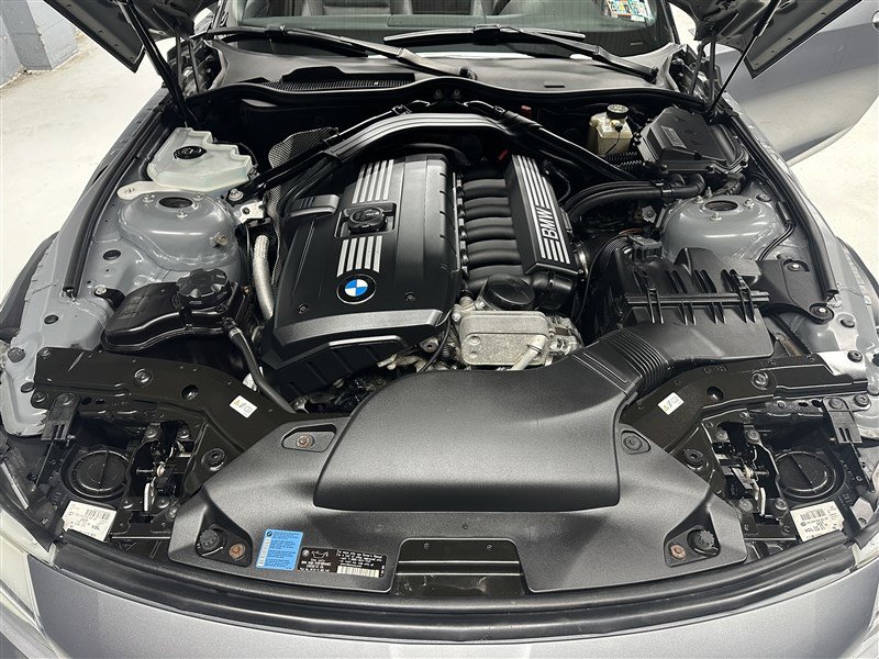 Used 2010 BMW Z4 sDrive30i image 17