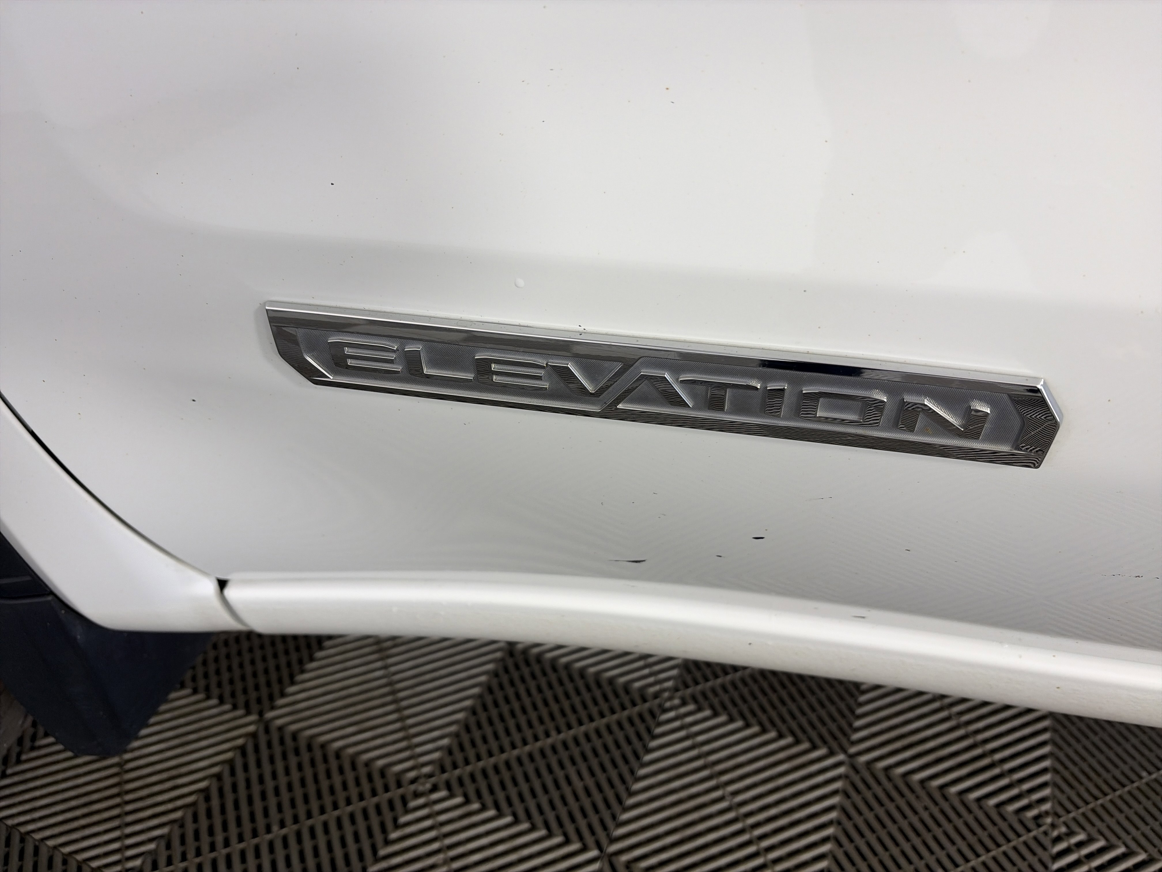 Used 2024 GMC Sierra 1500 Elevation image 18