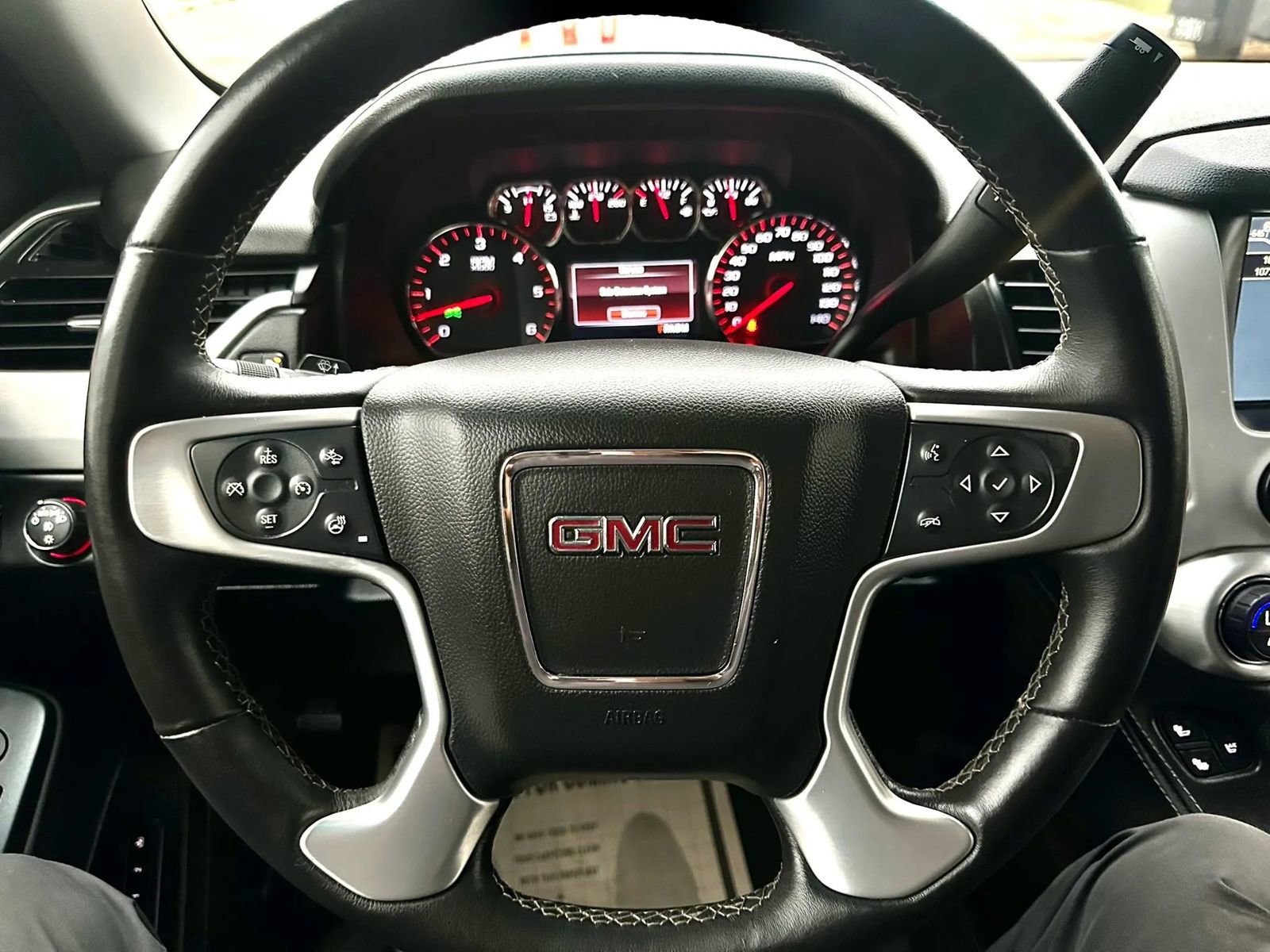 Used 2015 GMC Yukon SLT w/ Open Road Package RWD image 36