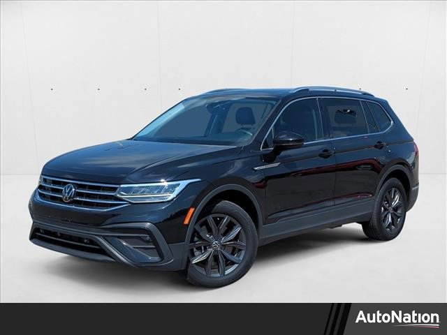 Used 2022 Volkswagen Tiguan SE w/ Panoramic Sunroof Package