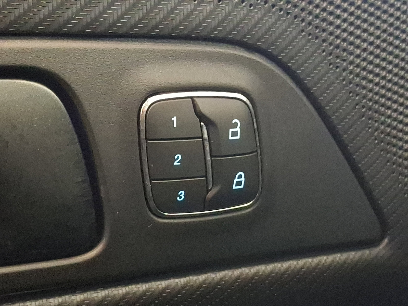 Used 2025 Ford Mustang Dark Horse image 21