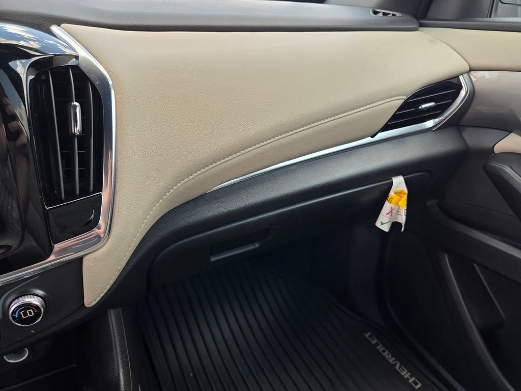 Used 2023 Chevrolet Traverse LS FWD image 26