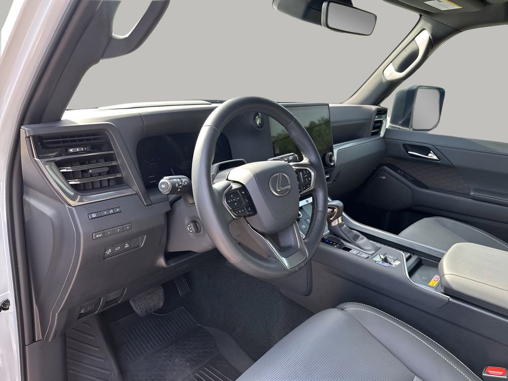 Used 2024 Lexus GX 550 w/ Accessory Package (Z1) AWD/4WD image 23