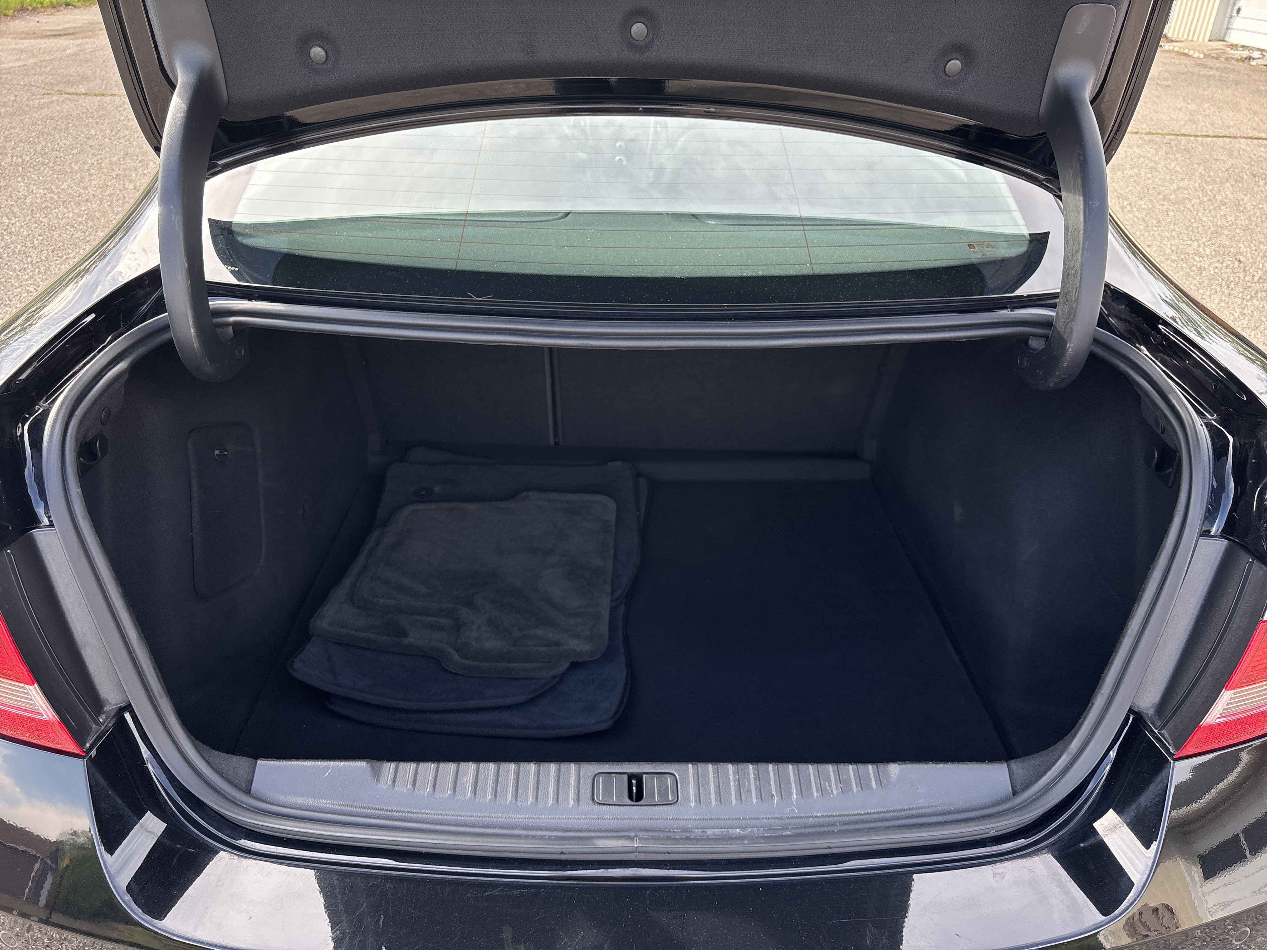 Used 2017 Buick Verano Leather w/ Experience Buick Package FWD image 7