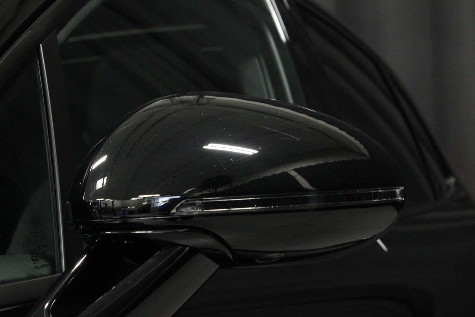 Certified 2026 Porsche Macan AWD/4WD image 14