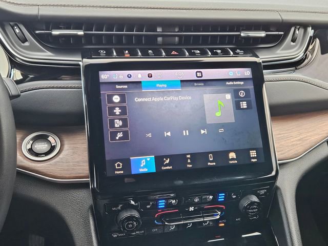 Used 2024 Jeep Grand Cherokee L Summit w/ High Altitude Package image 16