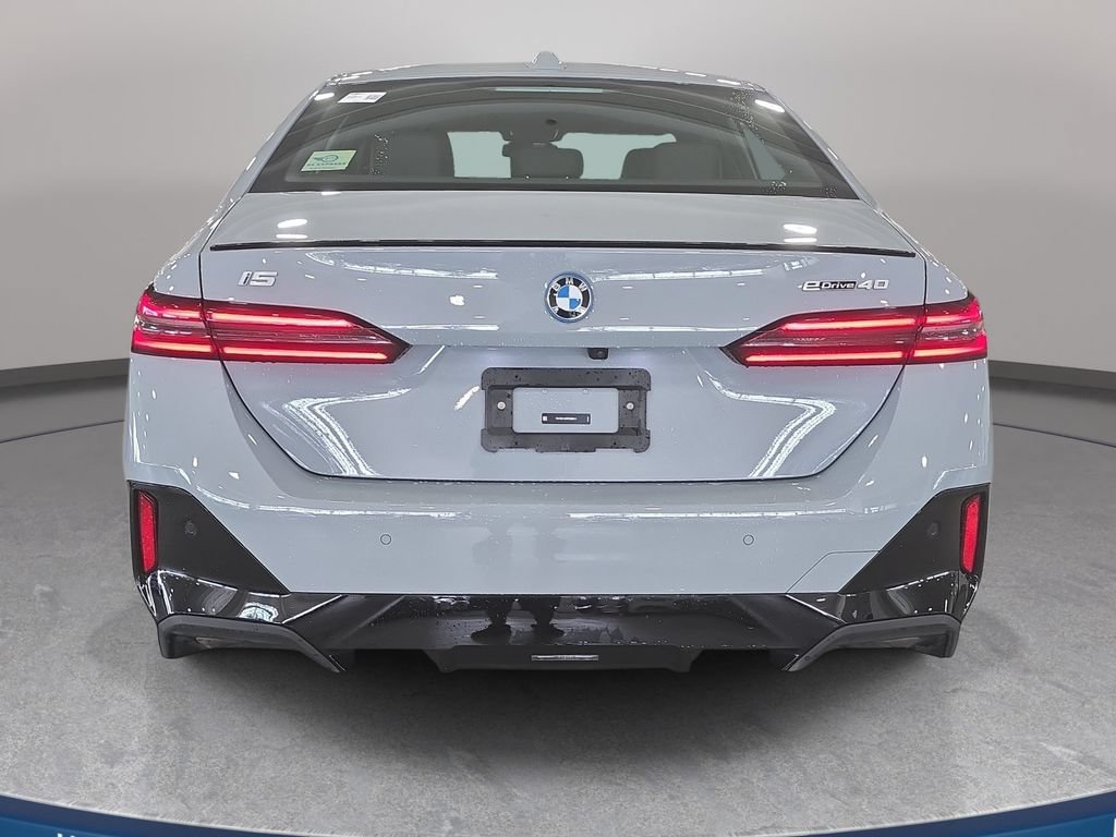 Used 2024 BMW i5 eDrive40i w/ M Sport Package RWD image 6