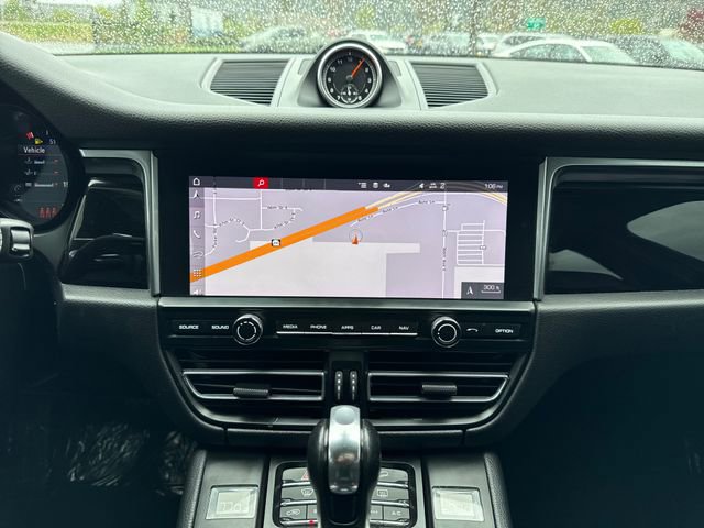 Used 2021 Porsche Macan image 27