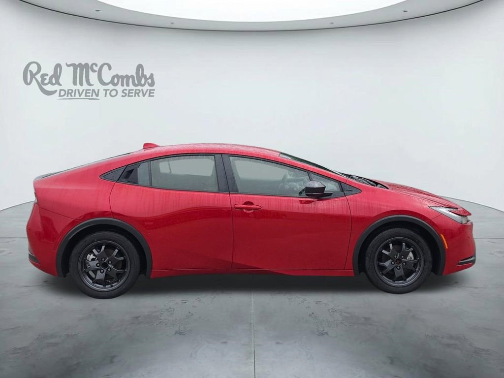 Used 2025 Toyota Prius LE FWD image 6
