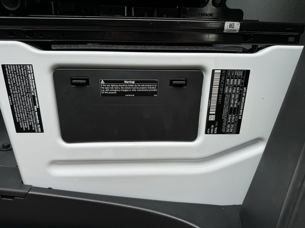 Used 2024 Mercedes-Benz Sprinter 3500 image 21