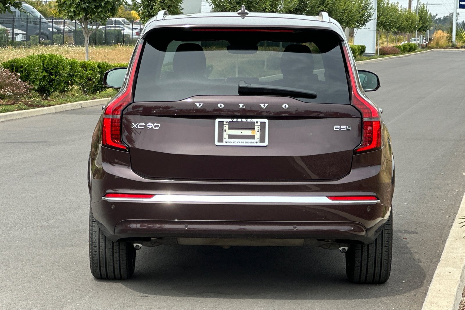 Used 2026 Volvo XC90 B5 Core w/ Protection Package AWD/4WD image 4