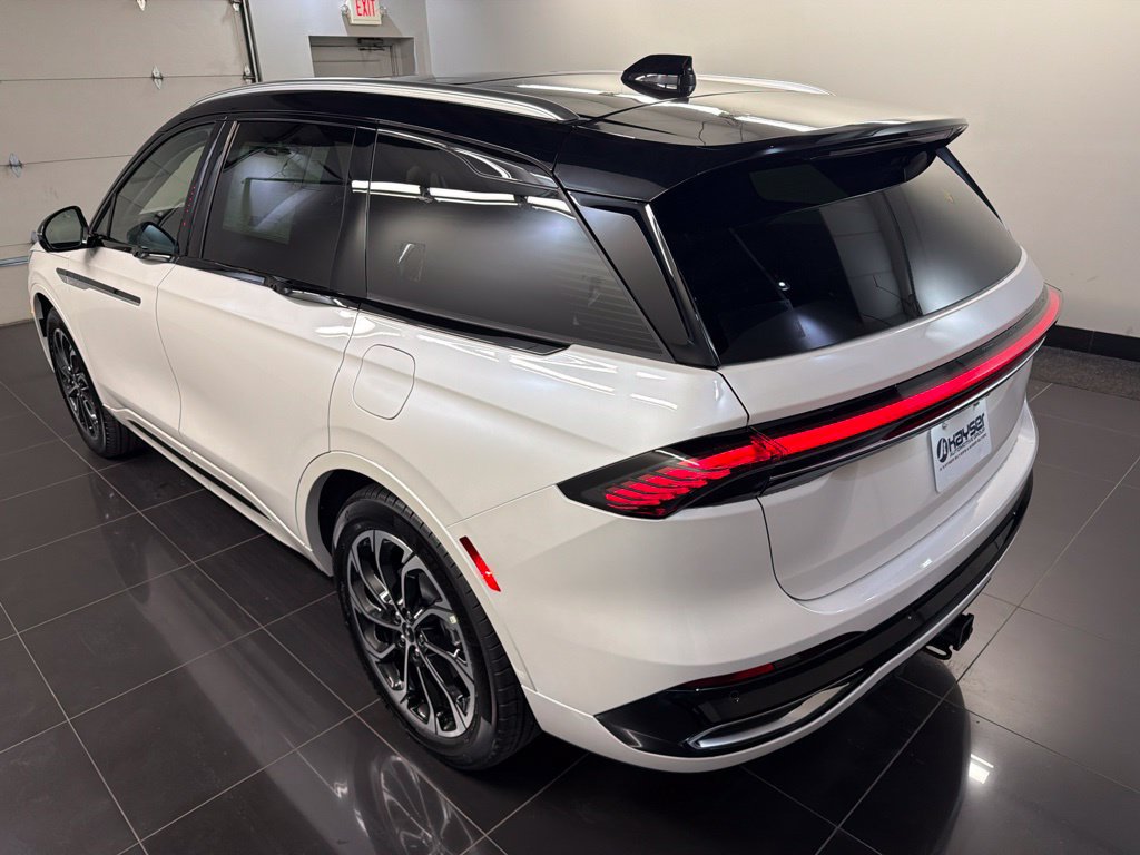 New 2026 Lincoln Nautilus Reserve AWD/4WD image 4
