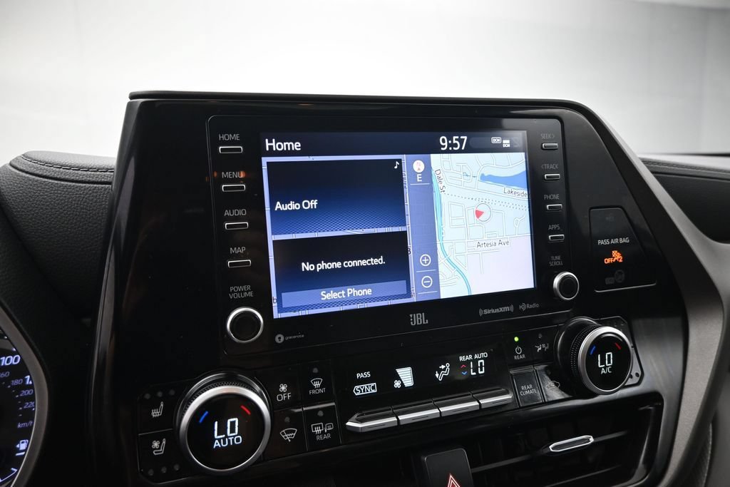 Used 2022 Toyota Highlander Limited FWD image 15