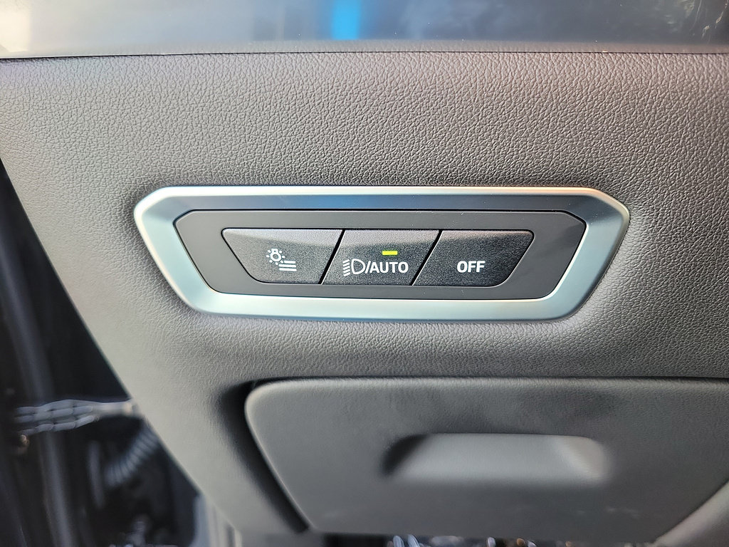 Used 2026 BMW X7 xDrive40i AWD/4WD image 25