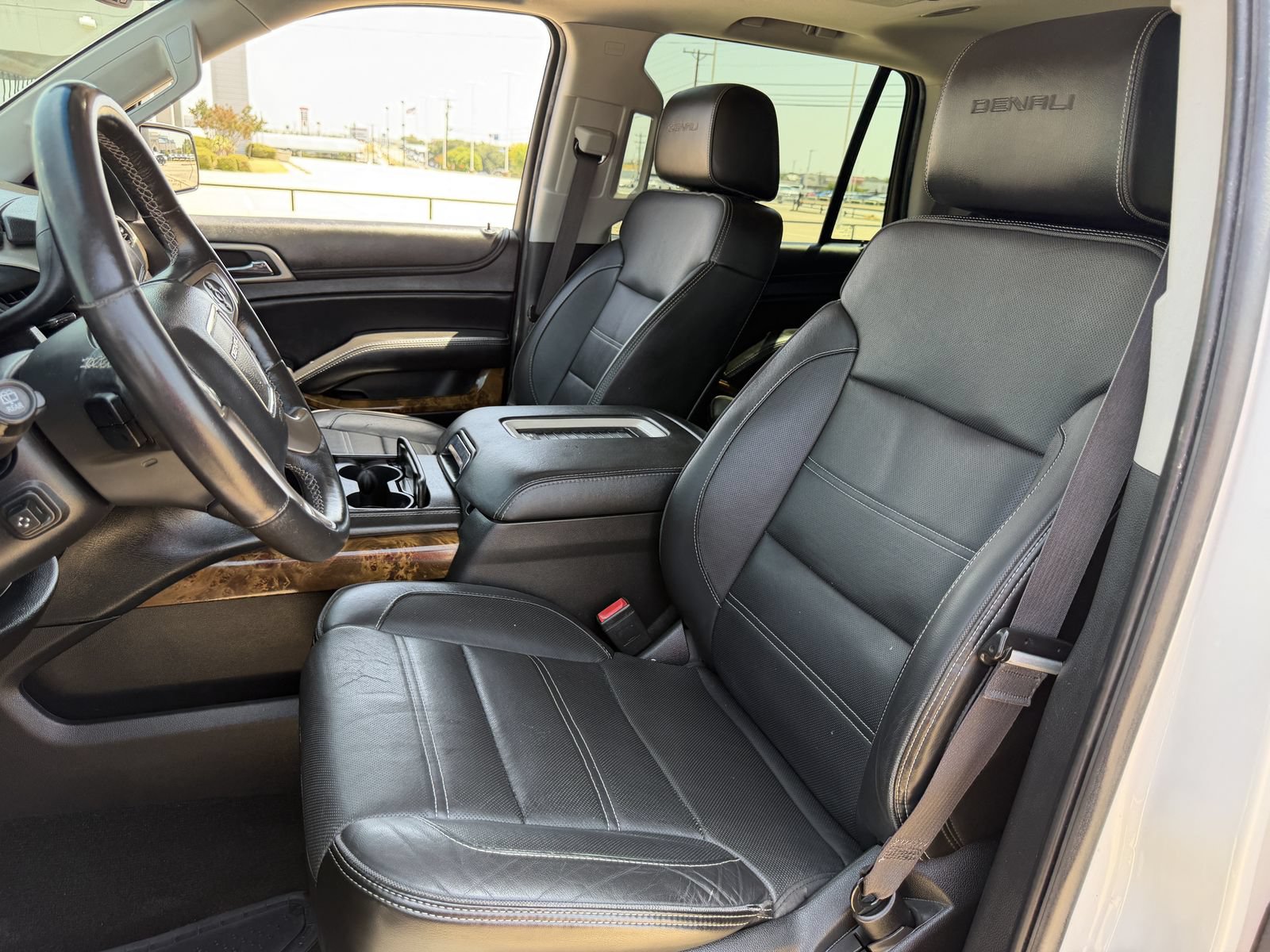 Used 2016 GMC Yukon Denali w/ Open Road Package AWD/4WD image 26