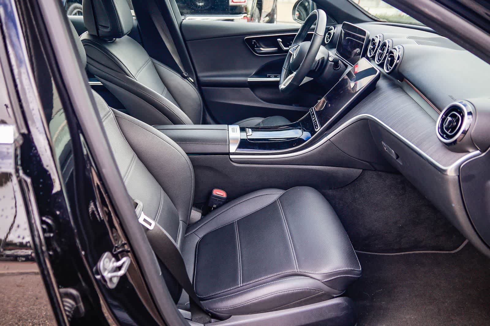 Used 2025 Mercedes-Benz C 300 4MATIC Sedan image 17