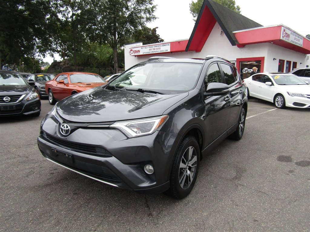 Used 2016 Toyota RAV4 XLE AWD/4WD image 1