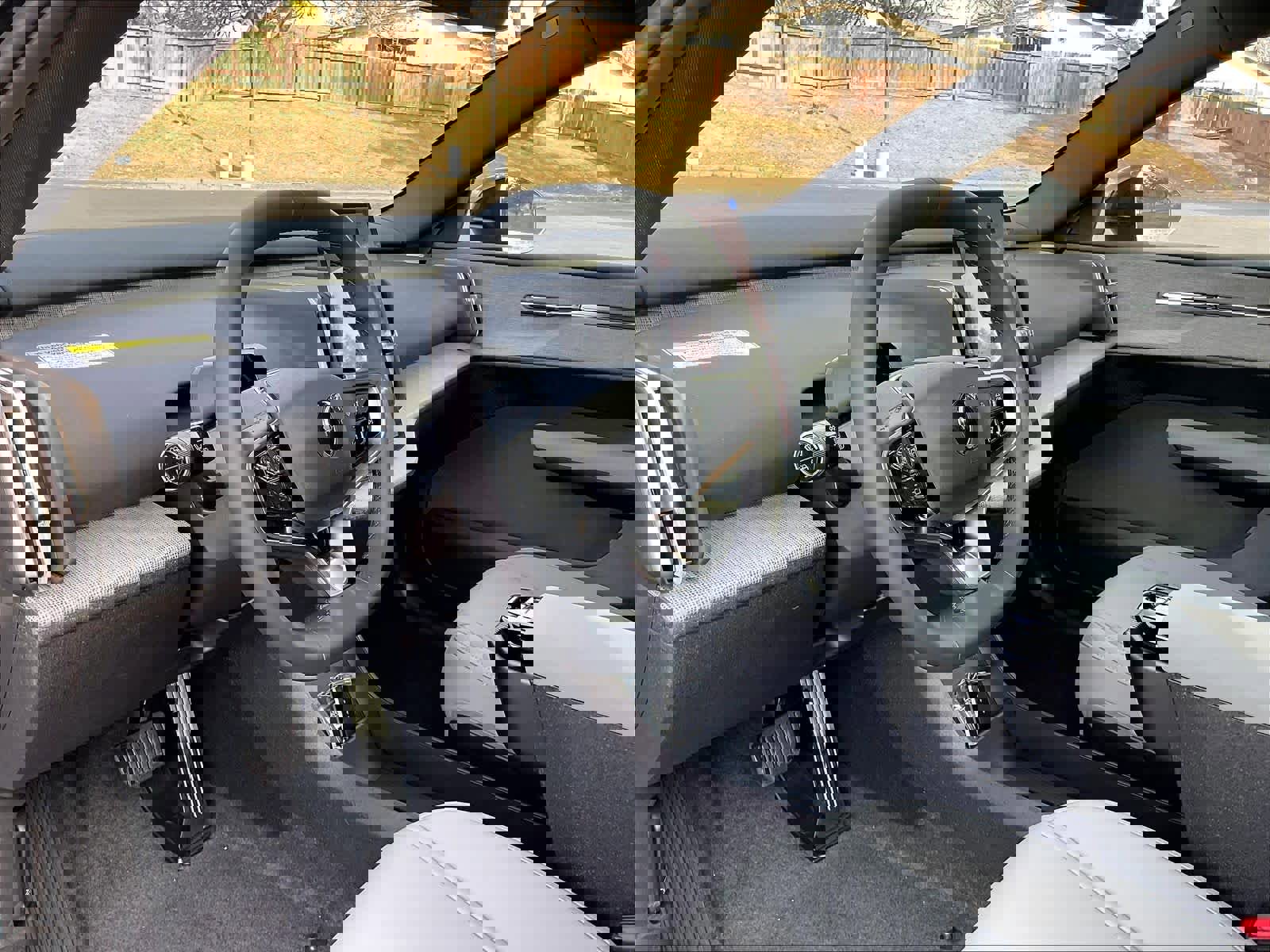 New 2026 Volvo EX30 Plus w/ Protection Package Premier image 8