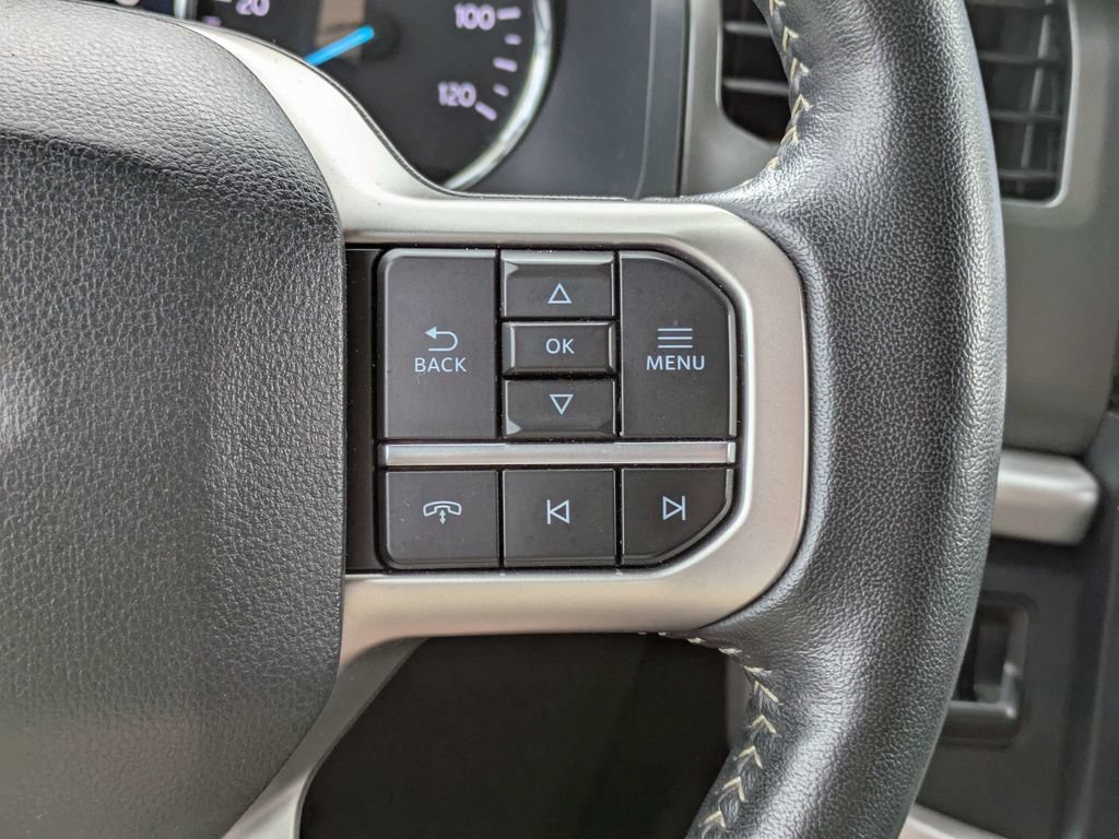 Used 2024 Ford Expedition XLT RWD image 28