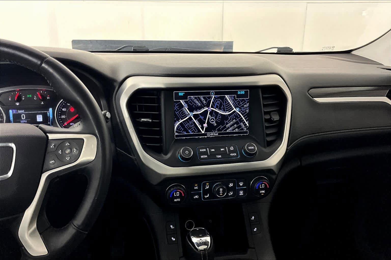 Used 2017 GMC Acadia SLT image 7