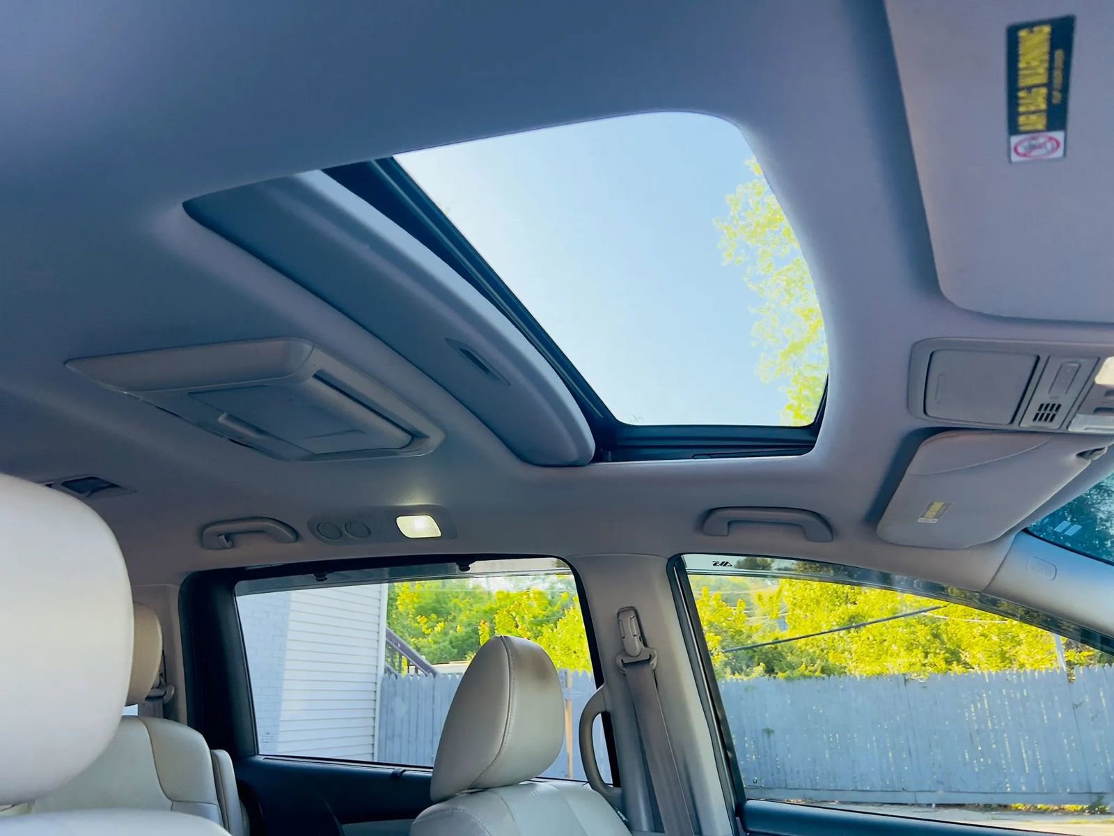 Used 2012 Honda Odyssey Touring image 15
