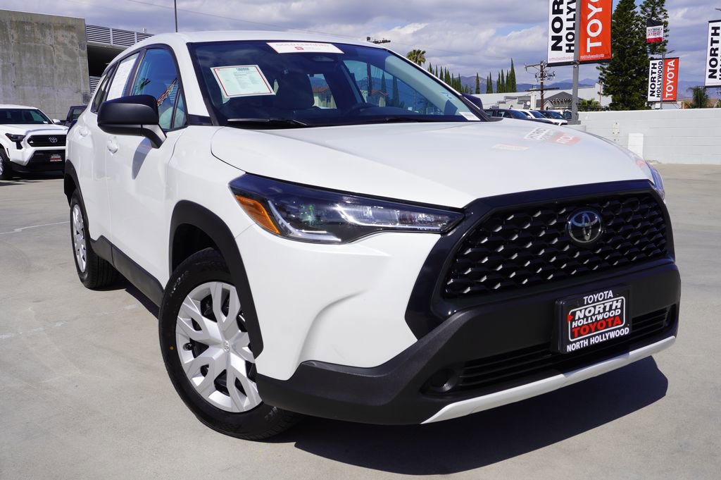 Certified 2024 Toyota Corolla Cross L FWD image 2