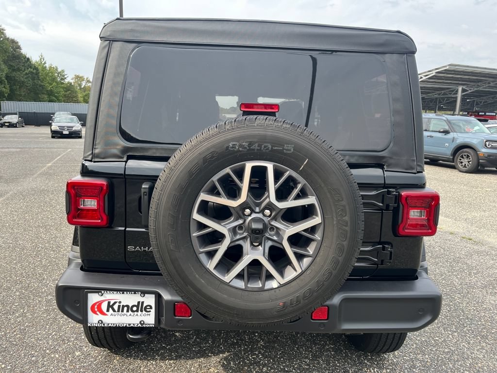 New 2025 Jeep Wrangler Unlimited Sahara AWD/4WD image 27