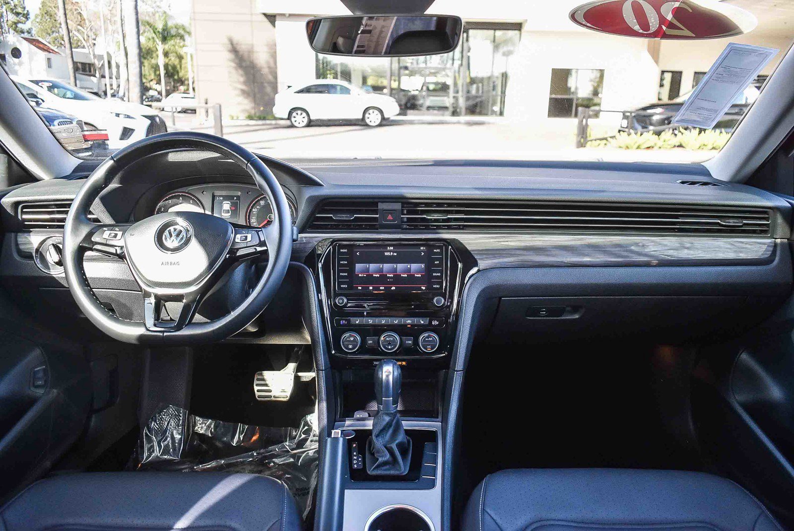 Used 2020 Volkswagen Passat 2.0T R-Line image 12