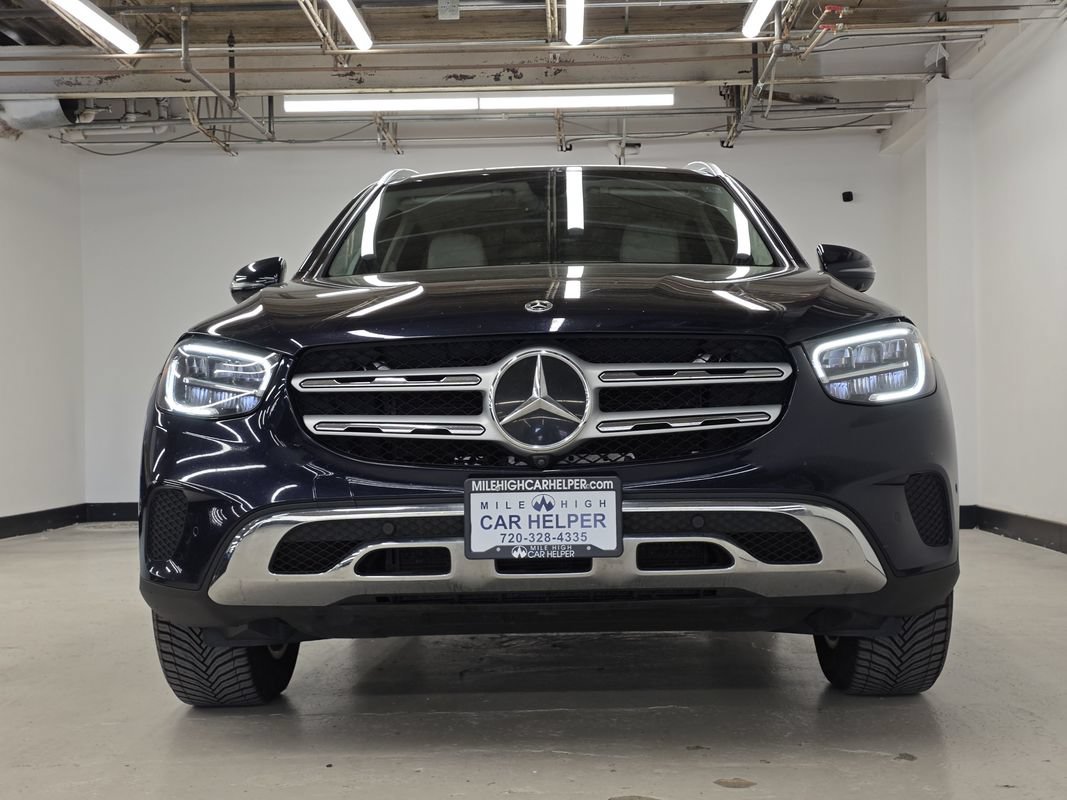 Used 2021 Mercedes-Benz GLC 300 4MATIC image 3