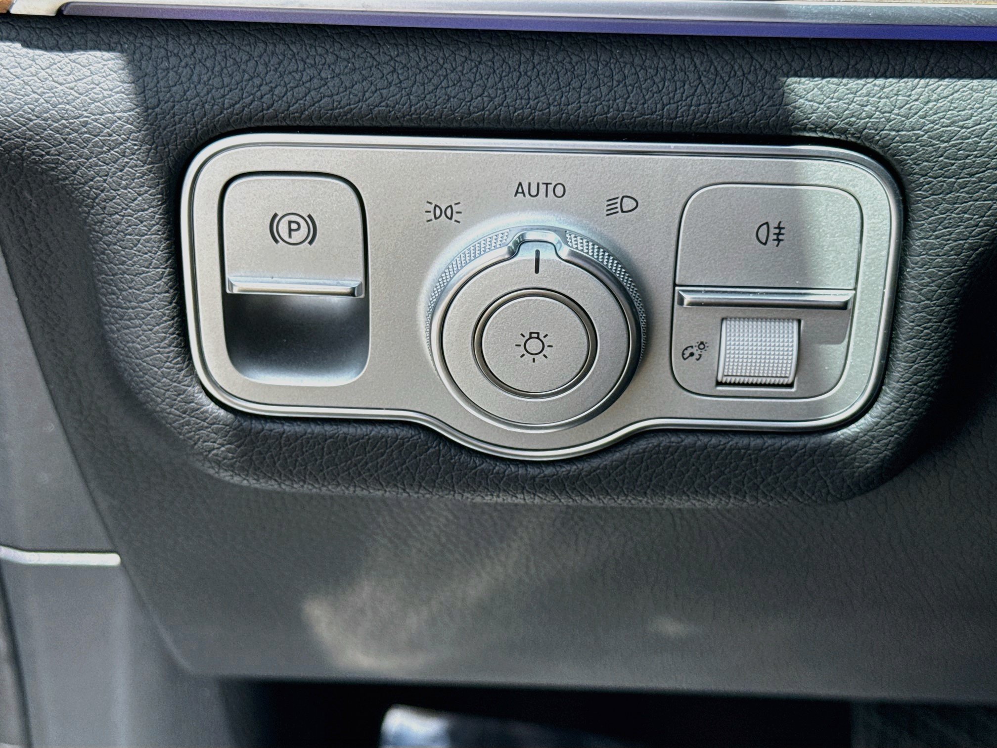 Used 2024 Mercedes-Benz GLE 350 4MATIC w/ Winter Package image 35