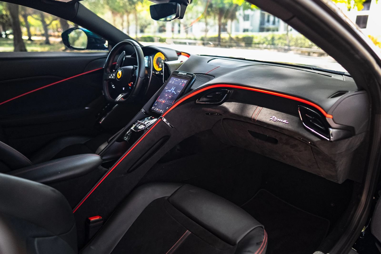 Used 2024 Ferrari Roma RWD image 13
