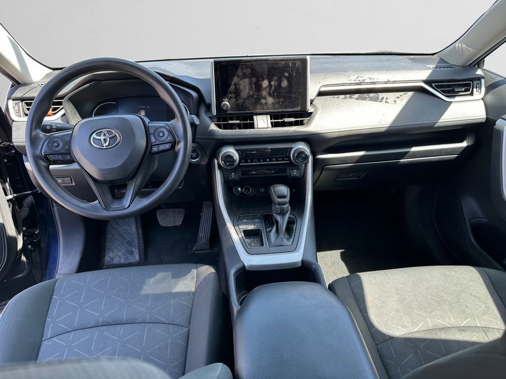 Used 2024 Toyota RAV4 XLE FWD image 11