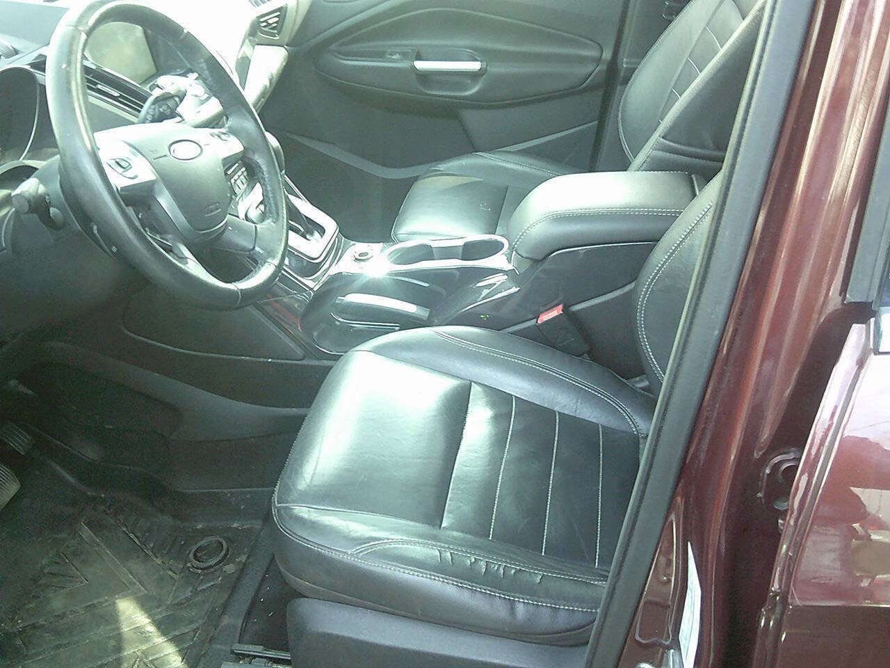 Used 2014 Ford Escape Titanium w/ Equipment Group 401A image 4