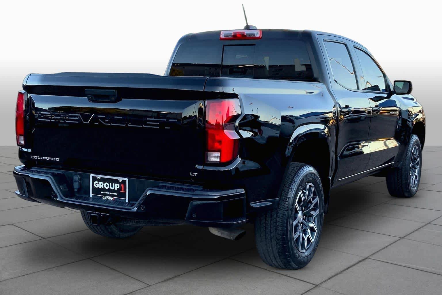 Used 2023 Chevrolet Colorado LT w/ LT Convenience Package III RWD image 12