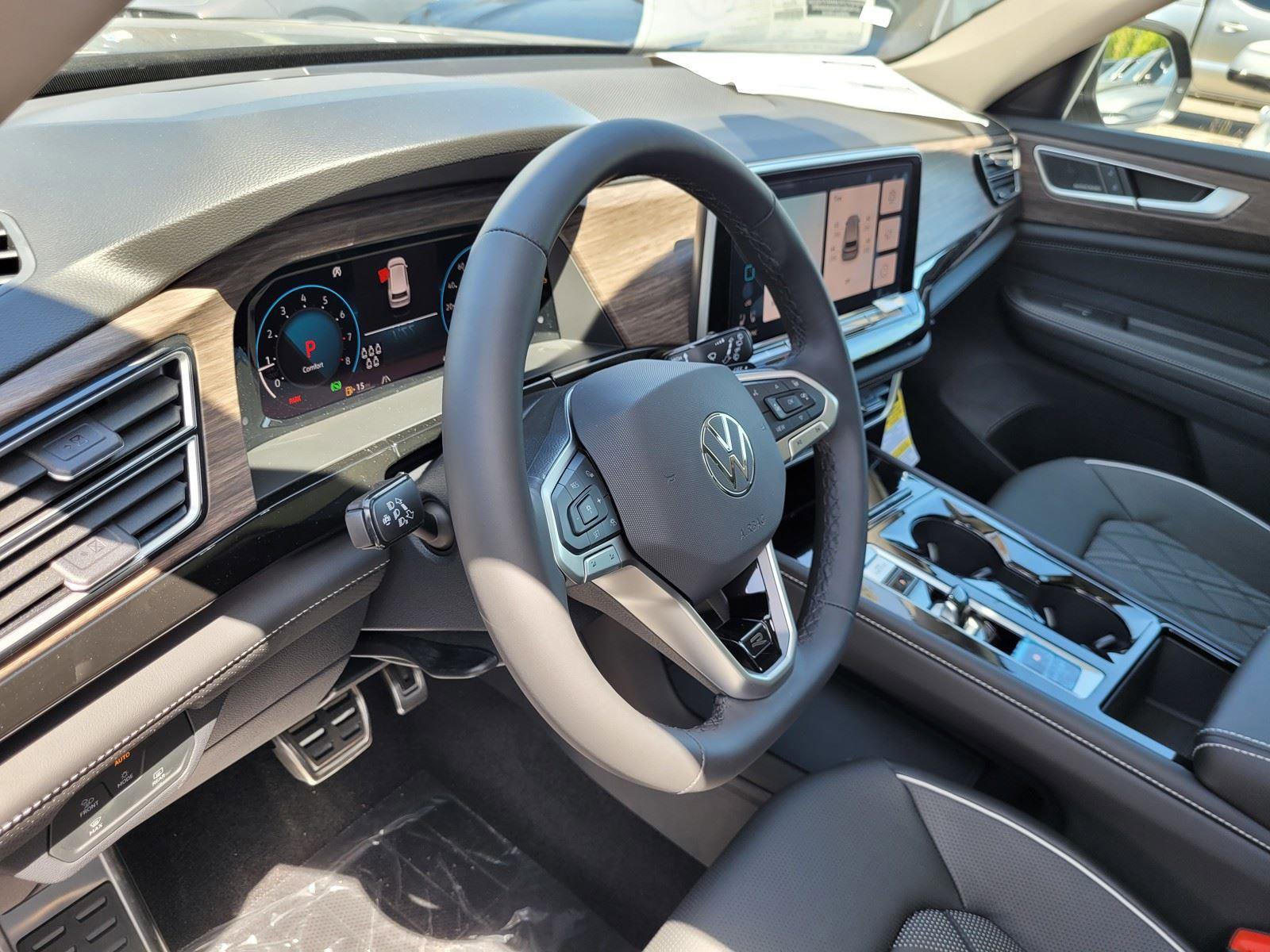 New 2025 Volkswagen Atlas SEL Premium R-Line image 8