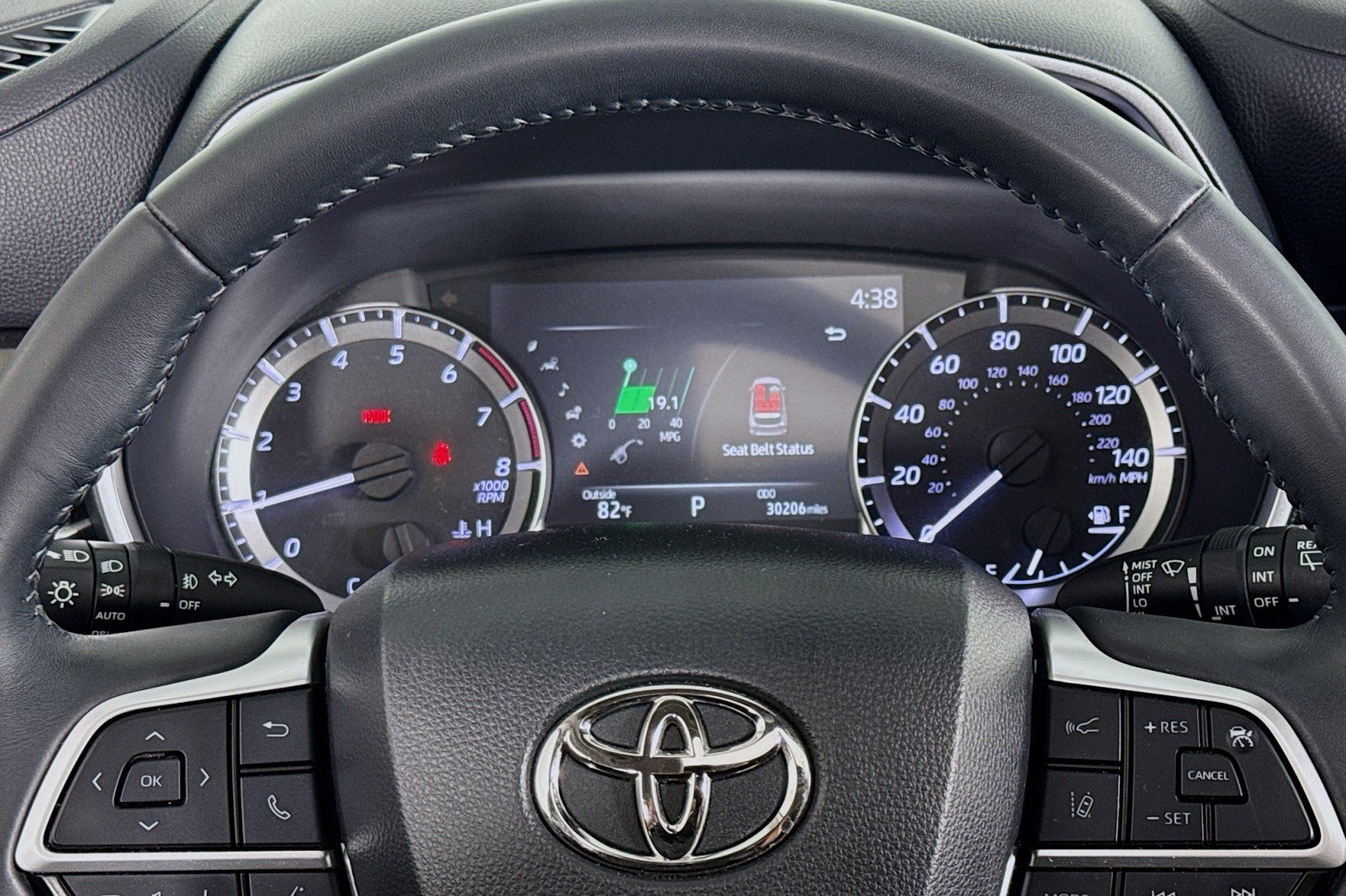Used 2023 Toyota Highlander XLE AWD/4WD image 20