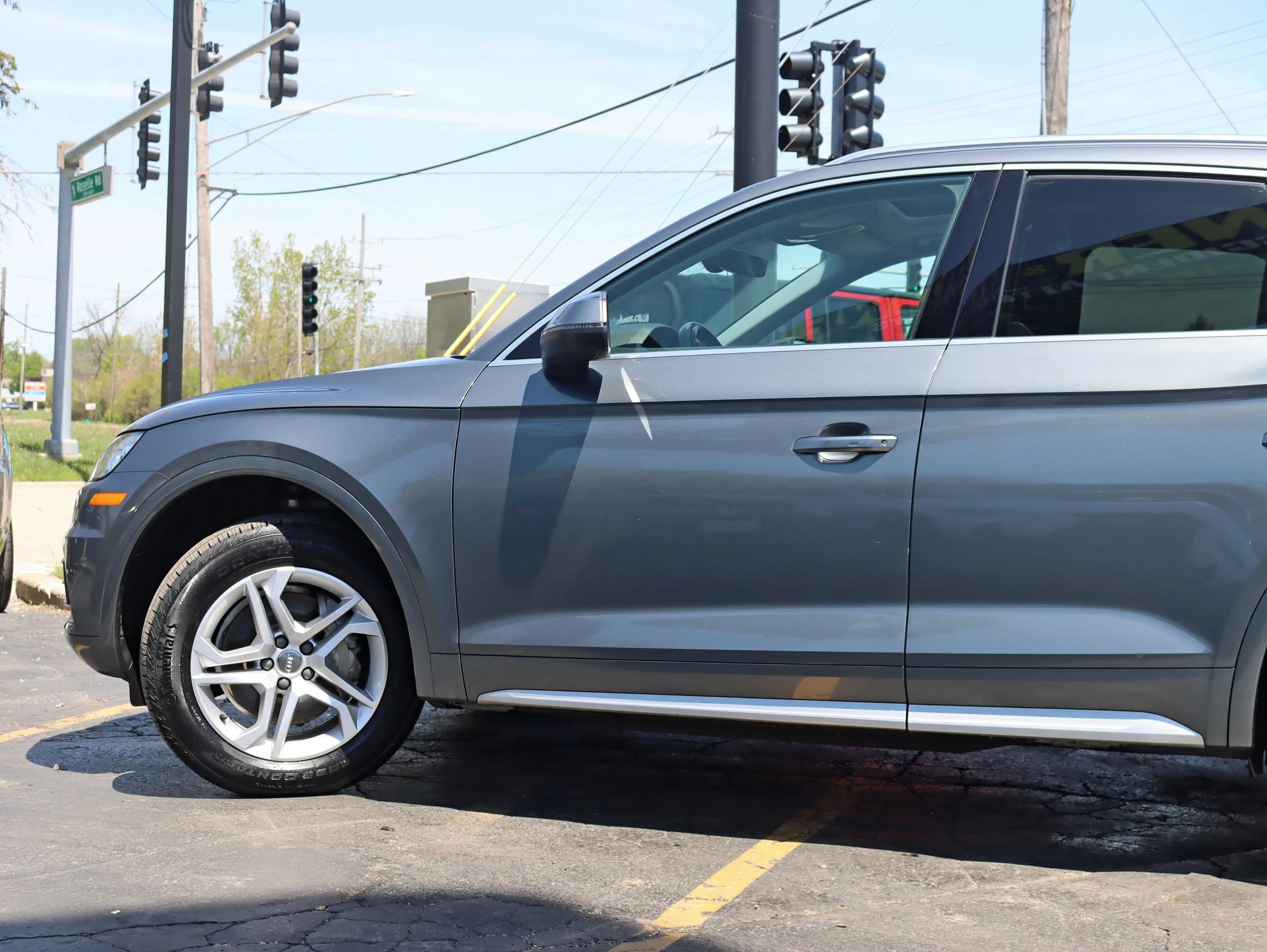 Used 2019 Audi Q5 2.0T Premium w/ Convenience Package AWD/4WD image 13