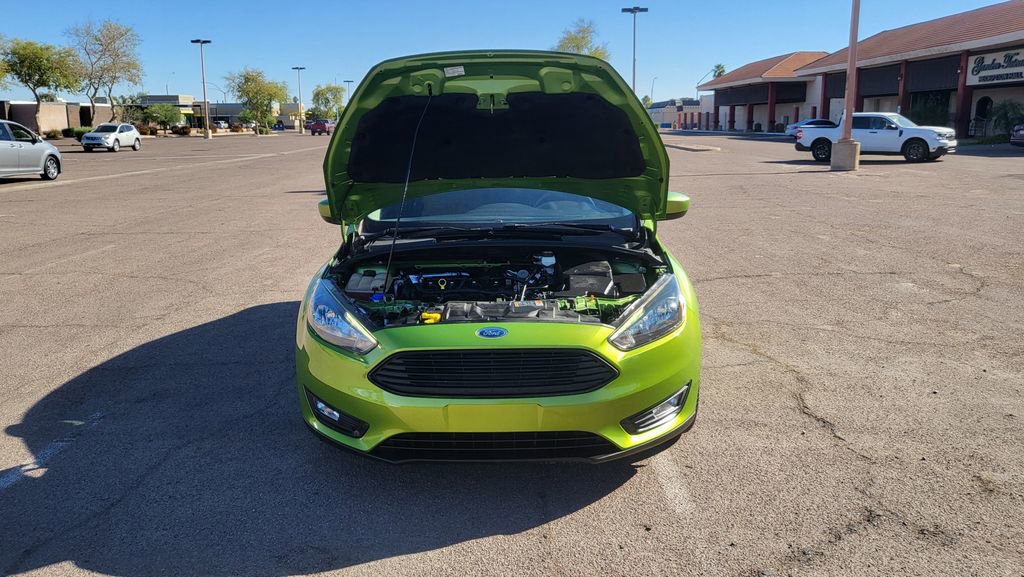 Used 2018 Ford Focus SE w/ SE Appearance Package image 35