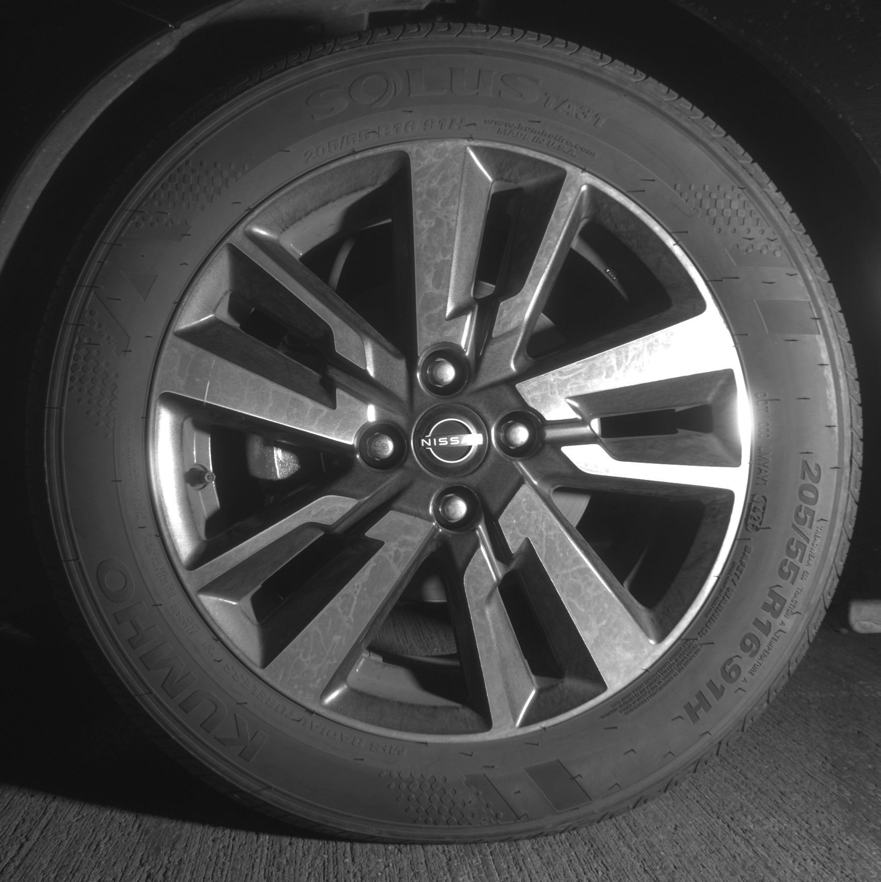 Used 2025 Nissan Versa SV image 12