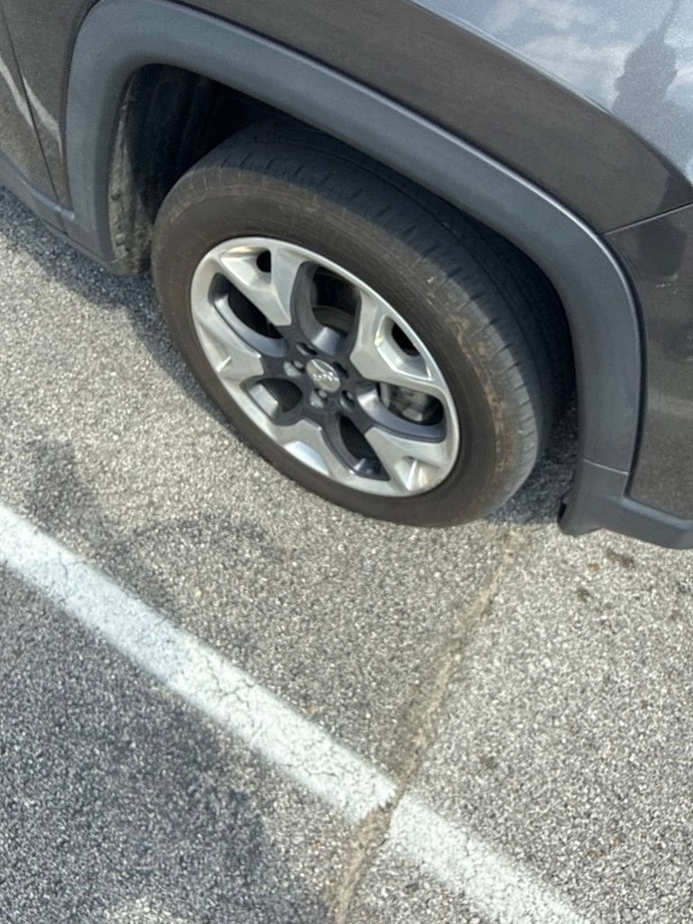 Used 2019 Jeep Compass Limited FWD image 12