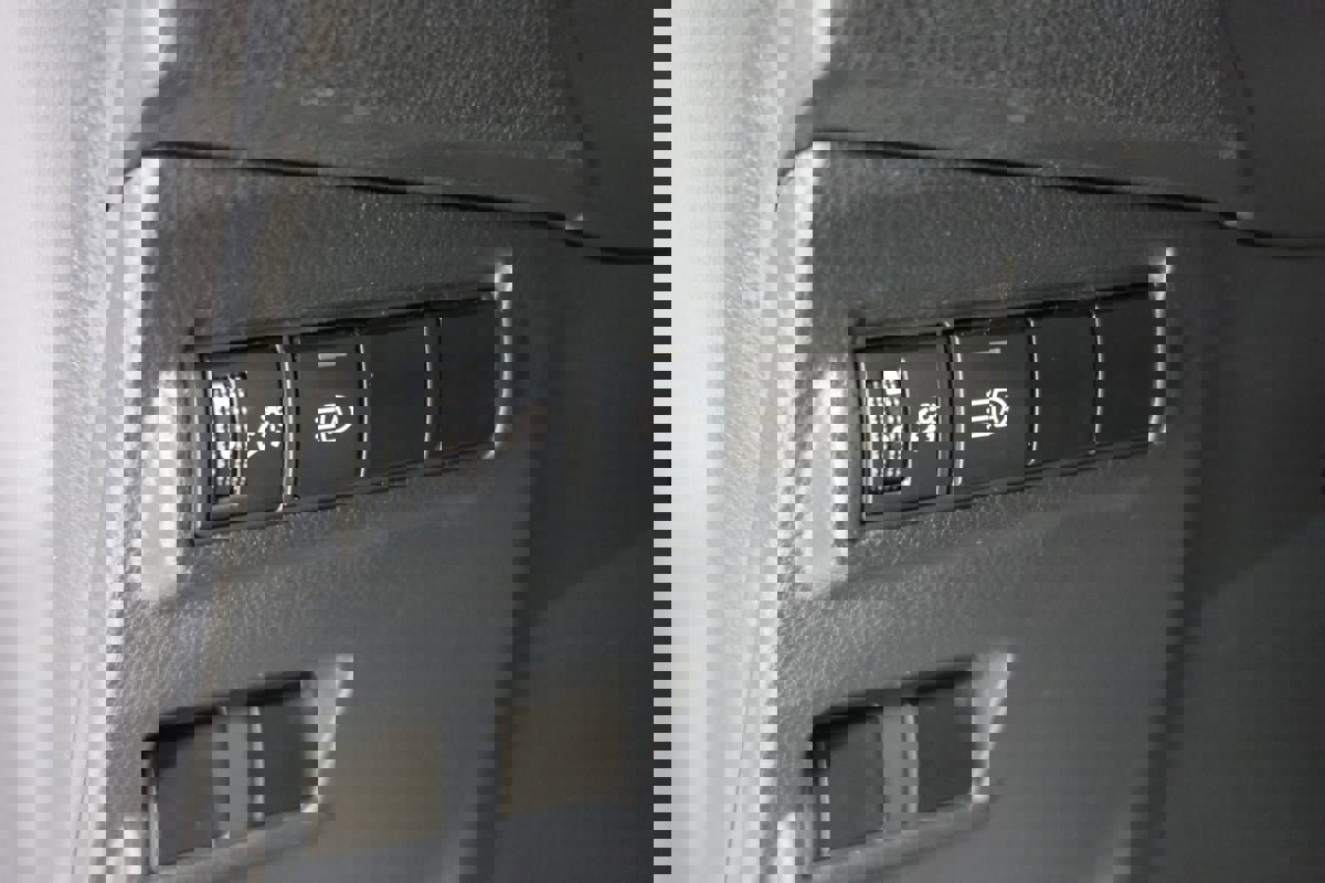 Used 2022 Toyota Corolla Cross XLE image 22