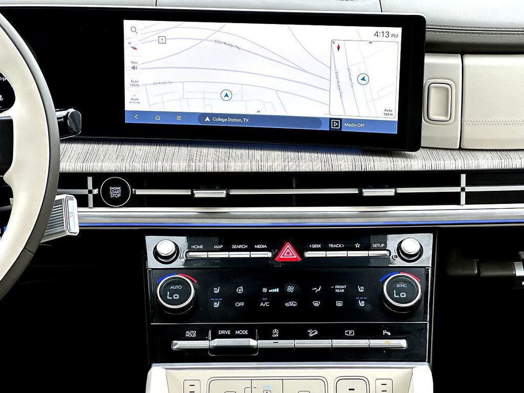 Used 2025 Hyundai Santa Fe Calligraphy FWD image 32