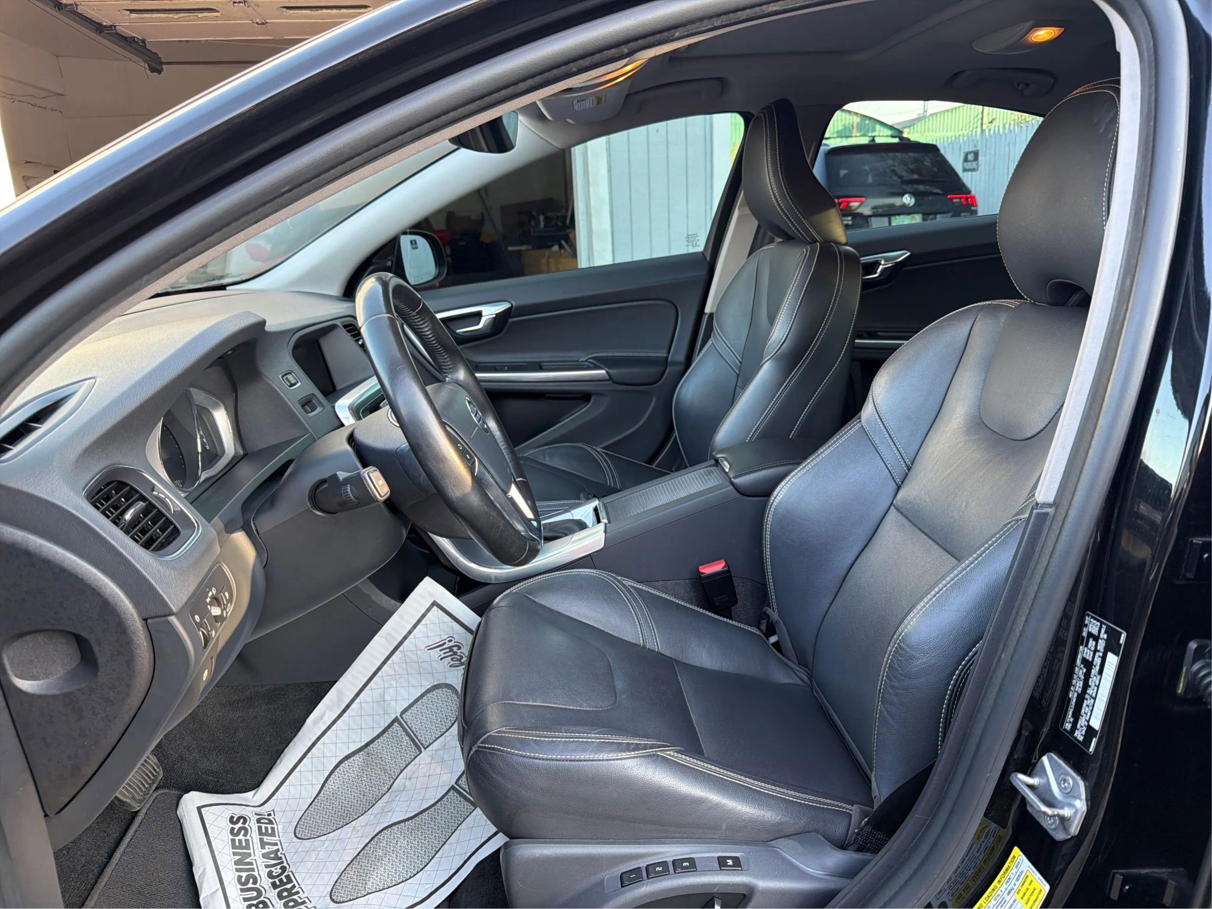 Used 2018 Volvo S60 T5 Dynamic w/ Vision Package AWD/4WD image 11